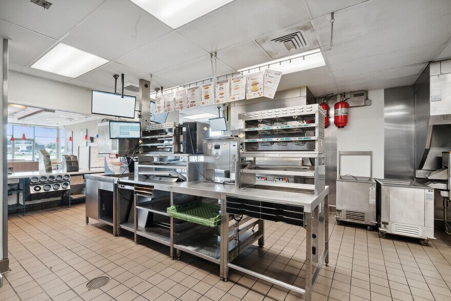 More Photos Of 3011 W Washington St, Stephenville Fast Food For Sale