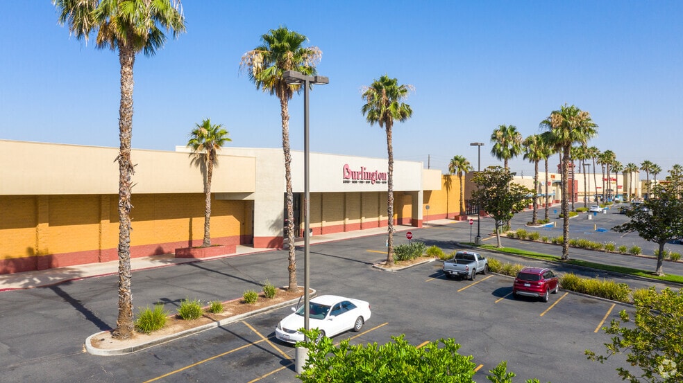 More Photos Of 700-784 N Main St, Corona Unknown For Lease