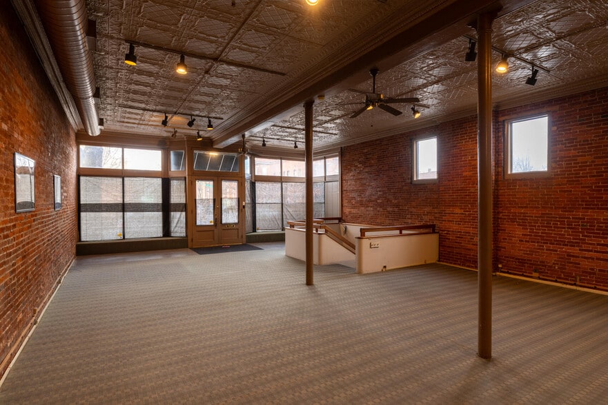 More Photos Of 5 S Newstead Ave, Saint Louis Office For Sale