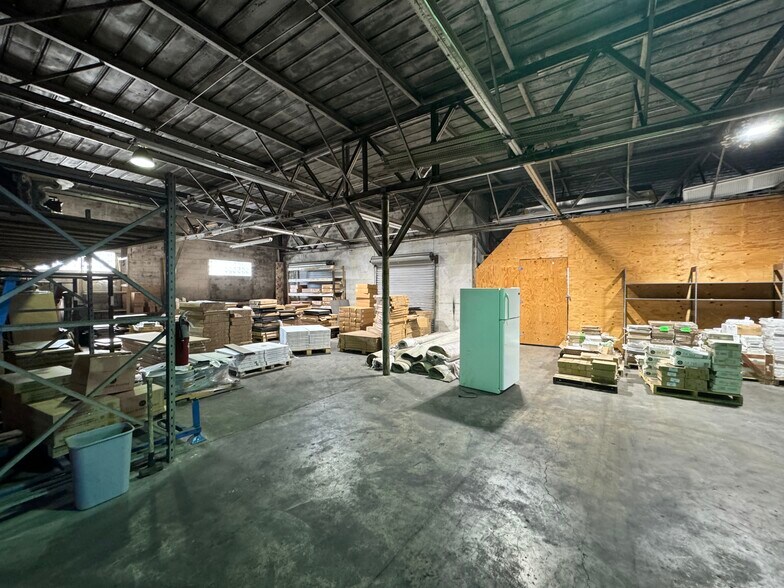 More Photos Of 4318 S Manhattan Ave, Tampa Warehouse For Lease