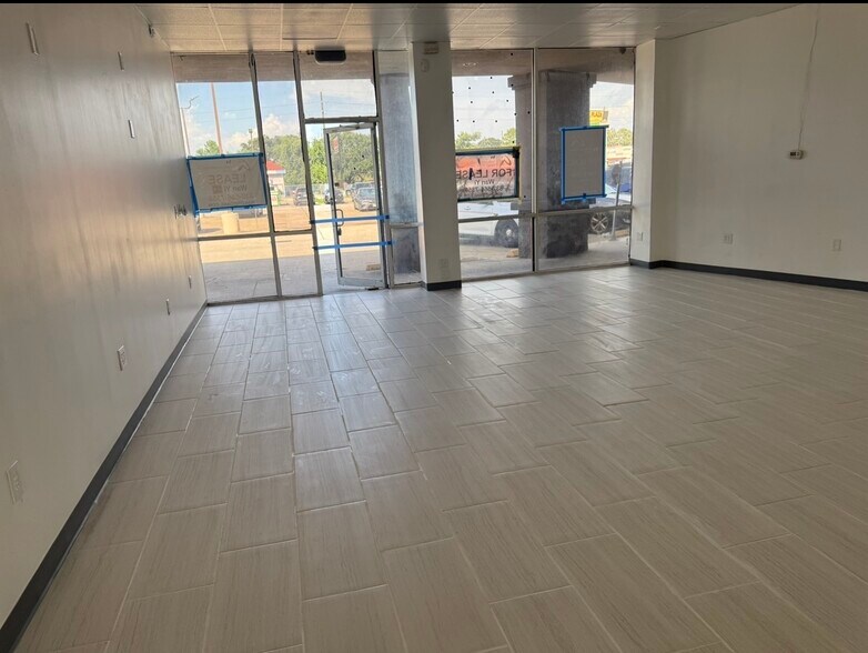 More Photos Of 12033 Veterans Memorial Dr, Houston Unknown For Lease