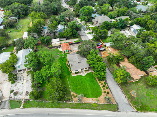 Primary Photo Of 720 River Rd, Boerne Office Residential For Sale