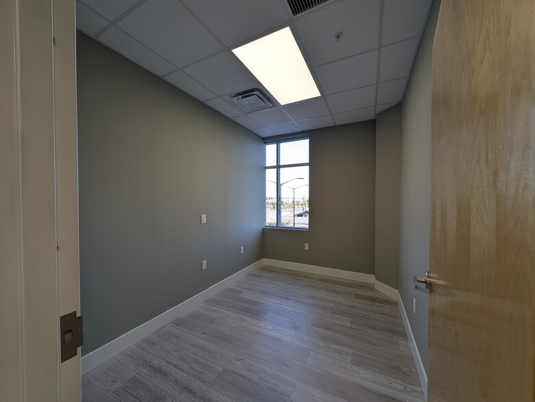 More Photos Of 1210 E Osceola Pky, Kissimmee Medical For Lease