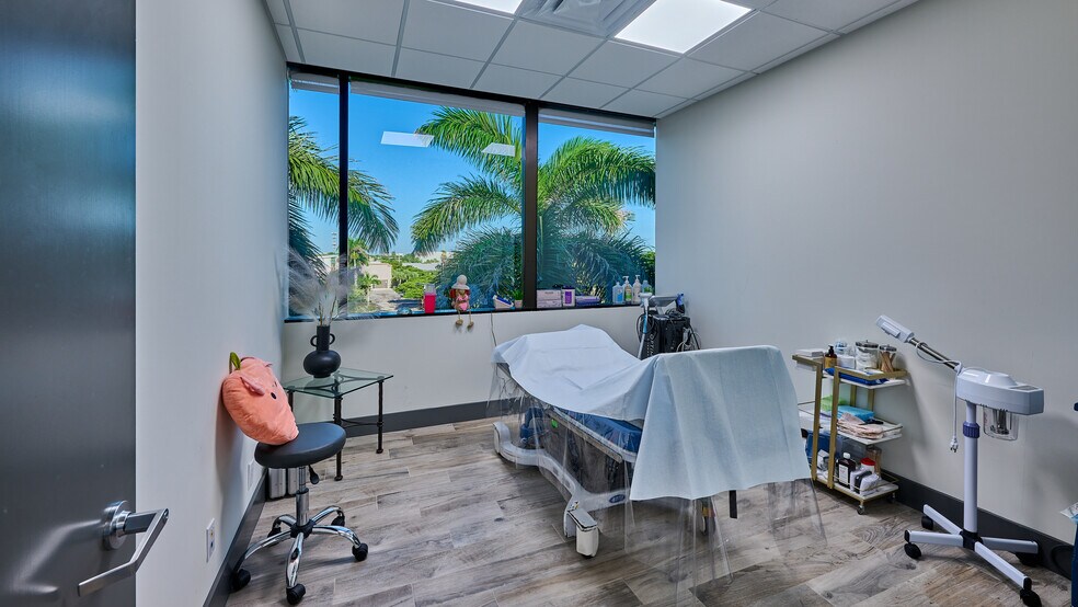 More Photos Of 4800 N Federal Hwy, Boca Raton Medical For Sale
