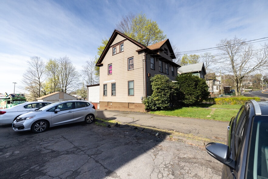 More Photos Of 584 W Main St, Meriden Storefront Retail Residential For Sale