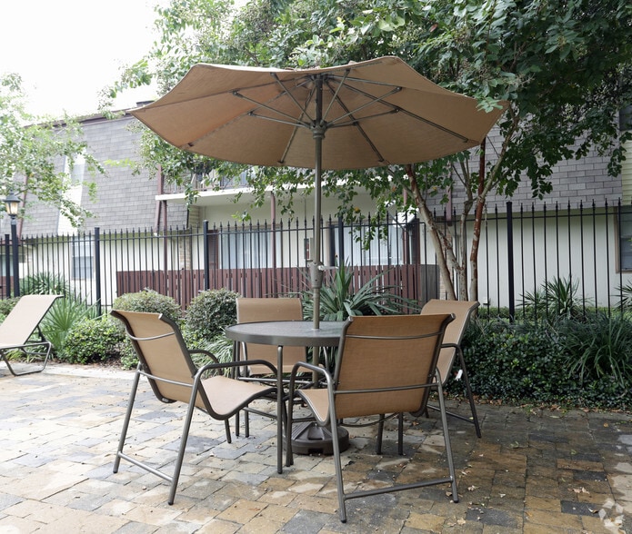 More Photos Of 1901 Lafayette St, Gretna Apartments For Sale