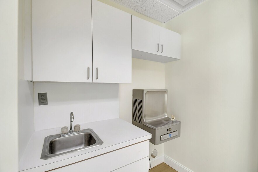 More Photos Of 200 S Andrews Ave, Fort Lauderdale Medical For Sale