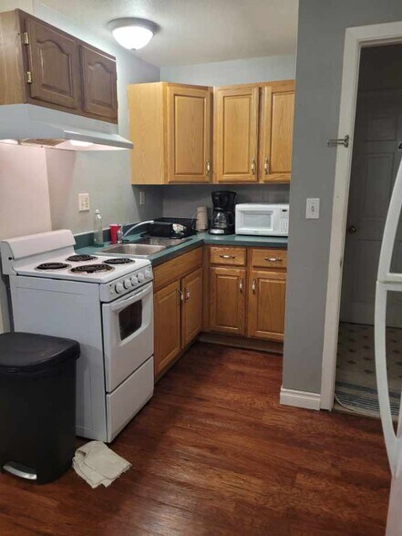 More Photos Of 205 A St, Fairbanks Hotel For Sale