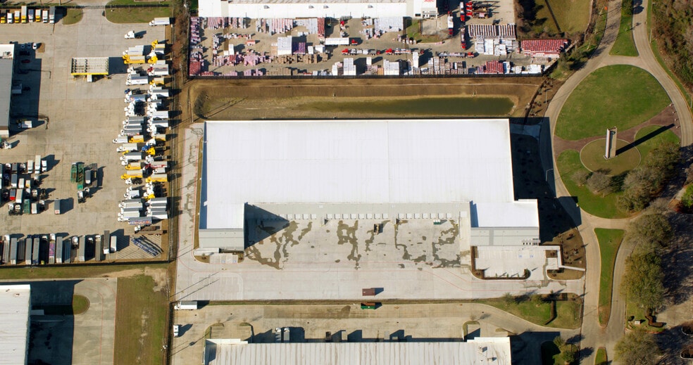 More Photos Of 350 Century Plaza Dr, Houston Warehouse For Lease