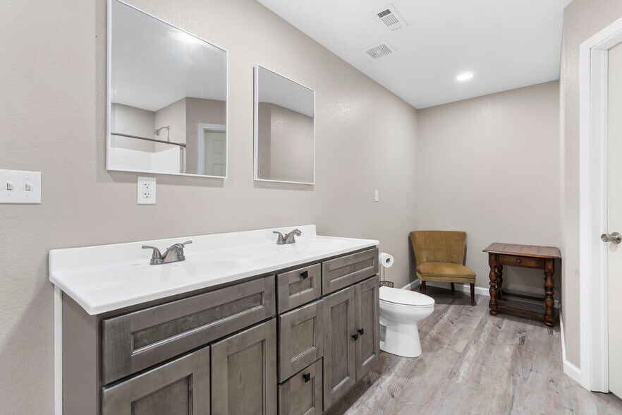 More Photos Of 17644 Highway 37, Garfield Warehouse For Sale