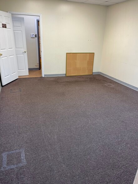 More Photos Of 2536 Carrollton Villa Rica Hwy, Carrollton Office For Lease