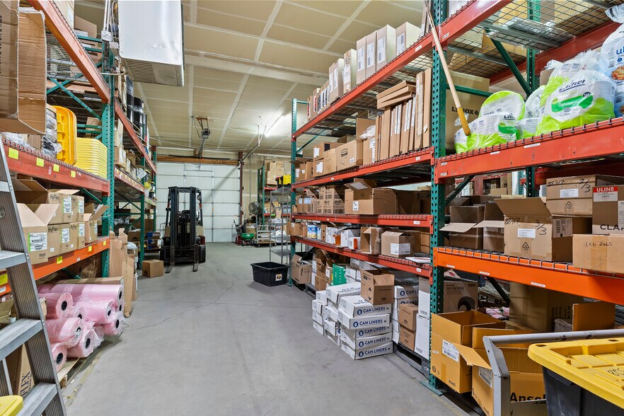 More Photos Of 1704 W 2550 S, Ogden Showroom For Lease