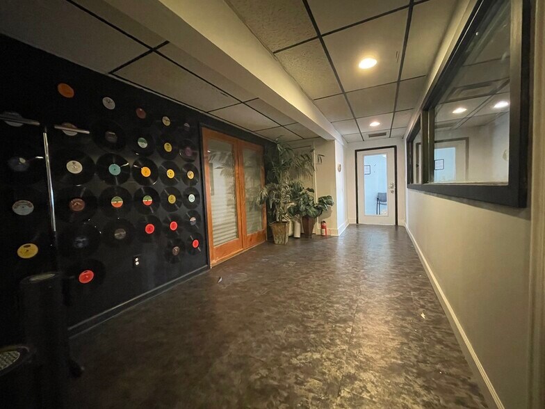 More Photos Of 4719-4731 Stamp Rd, Temple Hills Service For Sale