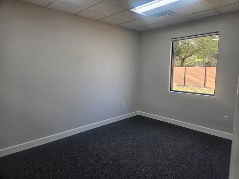 More Photos Of 18739 Mueschke Rd, Cypress Medical For Lease