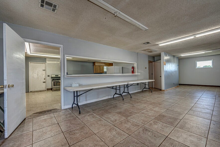 More Photos Of 1028 N 11th St, Chickasha Religious Facility For Sale