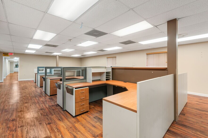 More Photos Of 2200 Sciaaca Rd, Spring Office For Sale