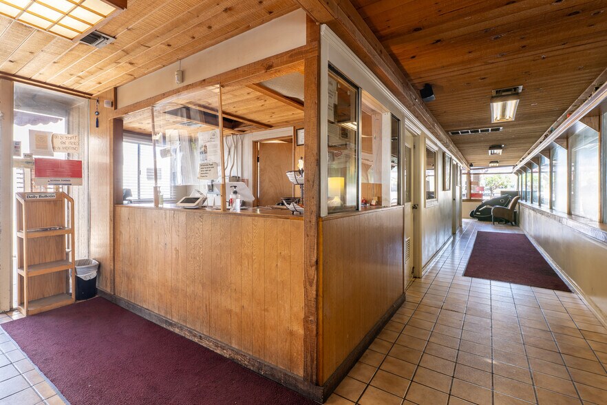 More Photos Of 530 E Foothill Blvd, Pomona Service Station For Sale