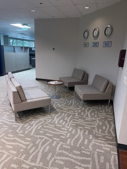 More Photos Of 2050 N Greenville Ave, Richardson Office For Sale