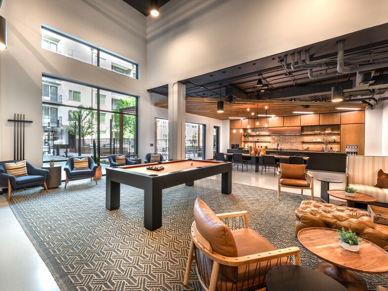 More Photos Of 411 W Commerce St, Dallas Apartments For Lease