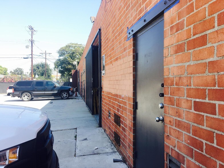 More Photos Of 4505 W Jefferson Blvd, Los Angeles Warehouse For Lease