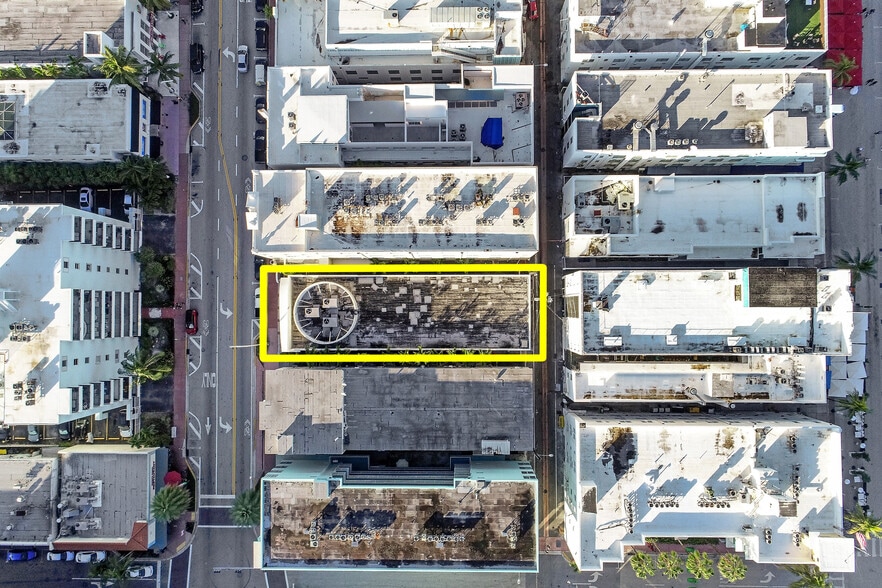 More Photos Of 721 Collins Ave, Miami Beach Storefront For Lease