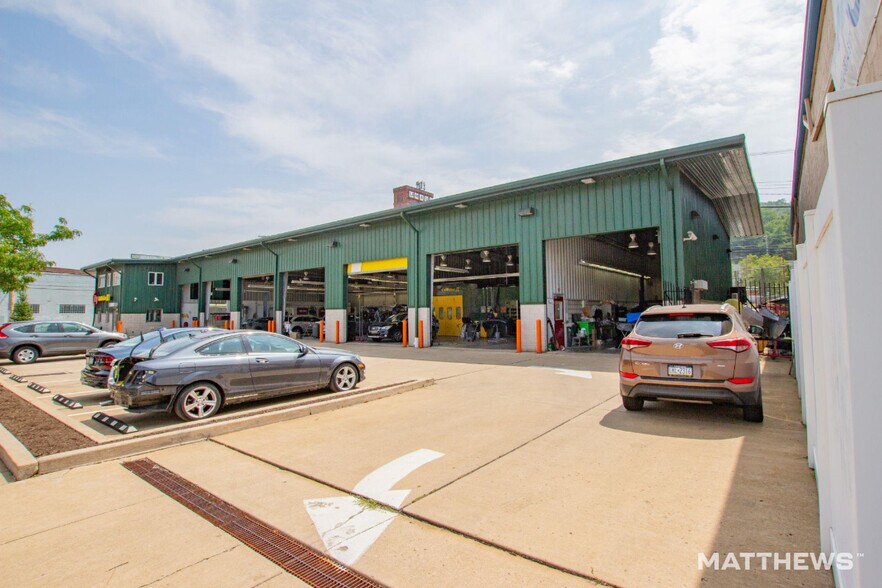 Primary Photo Of 2950 Penn Ave, Pittsburgh General Retail For Sale