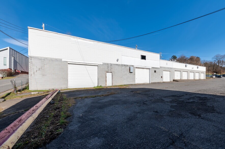 More Photos Of 414 Corbin Pl, Fairmont Land For Sale