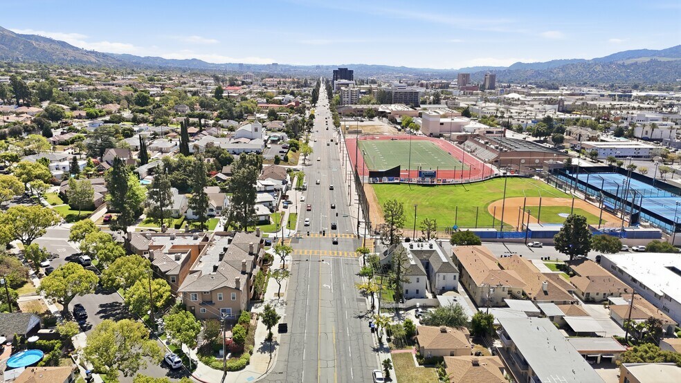 More Photos Of 1101 East Ave, Burbank Apartments For Sale