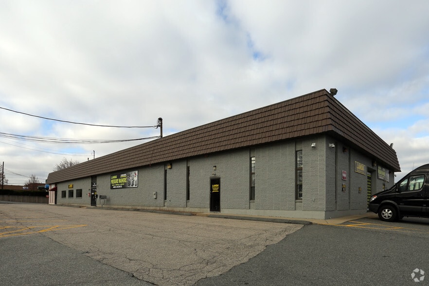 More Photos Of 11 Comstock Pky, Cranston Freestanding For Lease