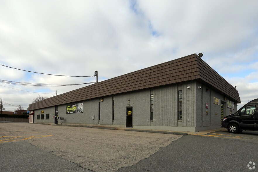 More Photos Of 11 Comstock Pky, Cranston Freestanding For Lease