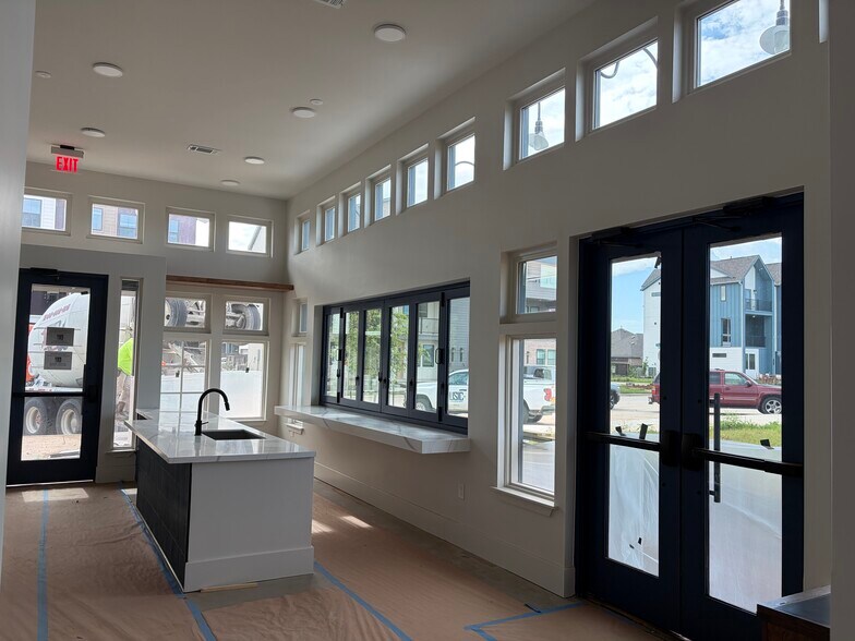 More Photos Of 1313 Mercantile St, Richmond Storefront Retail Residential For Sale