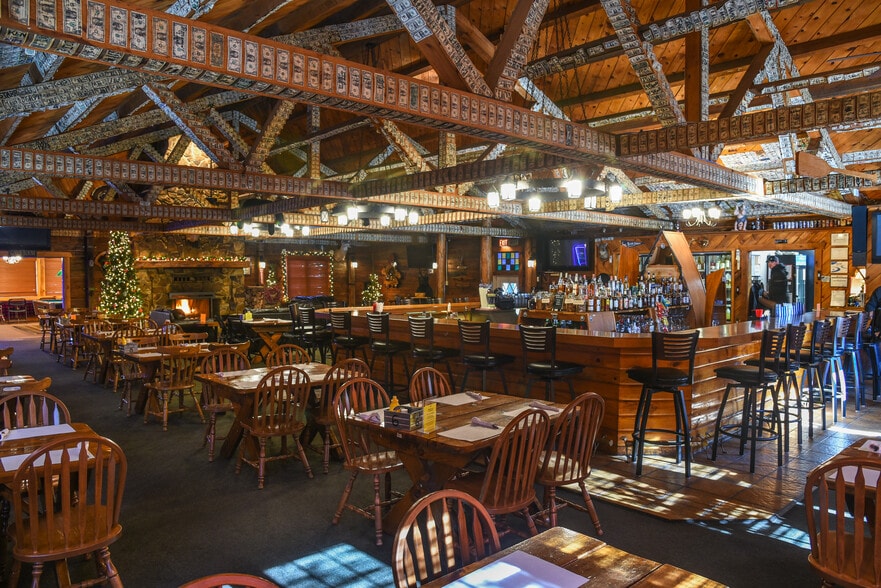 More Photos Of 32600 N State Route 44, Slate Run Hotel For Sale