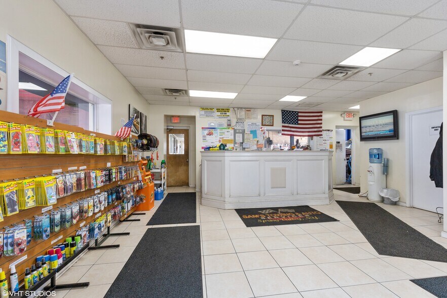 More Photos Of 146 N Main St, Spring Valley Service Station For Sale