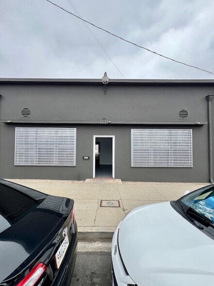 Primary Photo Of 3221 Union Pacific Ave, Los Angeles Warehouse For Lease