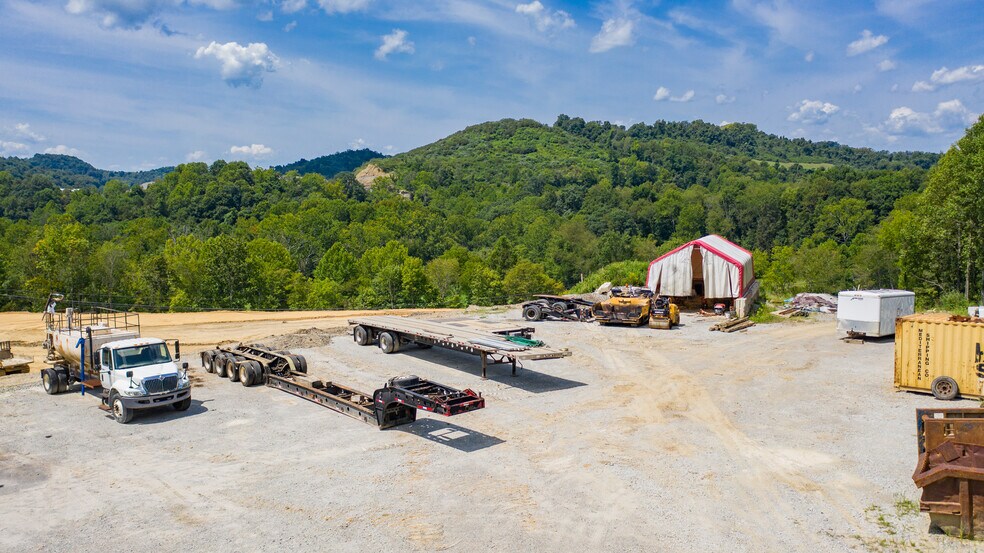 More Photos Of 15 Industrial Park Rd, Fairmont Land For Lease