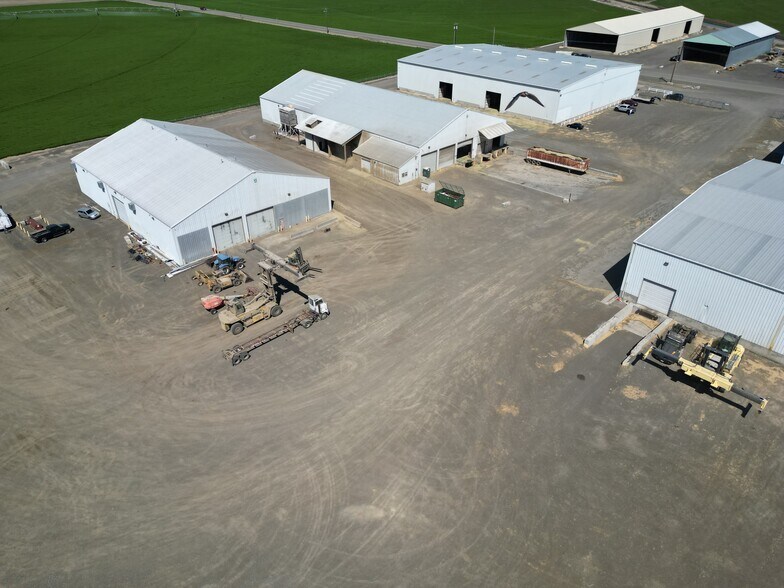 More Photos Of 8270 Tjossem Rd, Ellensburg Distribution For Lease