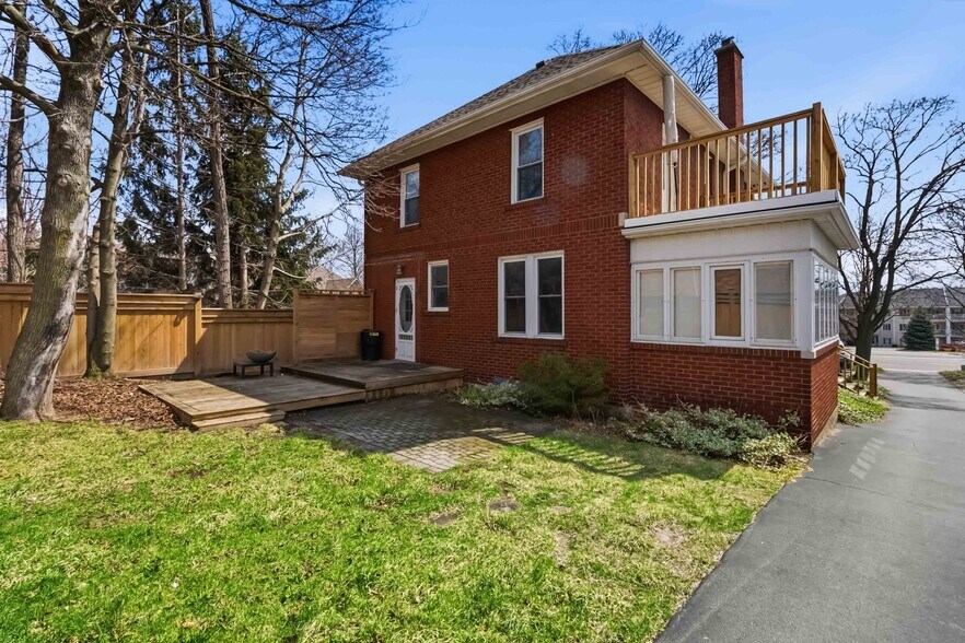 More Photos Of 250 Plains Rd W, Burlington Multifamily For Sale