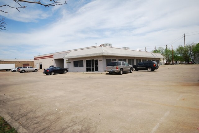 Primary Photo Of 2410 Executive Dr, Garland Warehouse For Lease
