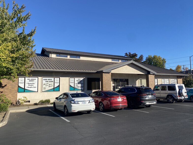 More Photos Of 1463 E McAndrews Rd, Medford Medical For Sale