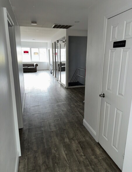 More Photos Of 124-13 Liberty Ave, South Richmond Hill Storefront Retail Office For Lease