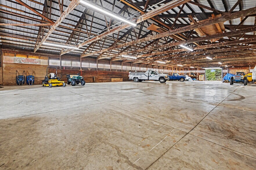 More Photos Of 7291 Stone Rd, Medina Office For Sale