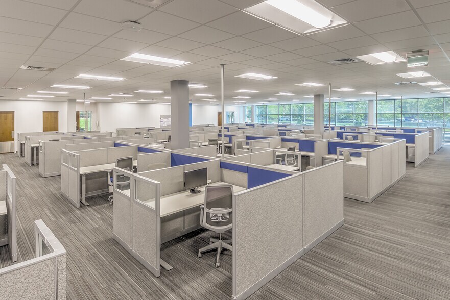 More Photos Of 8215 Forest Point Blvd, Charlotte Office For Lease