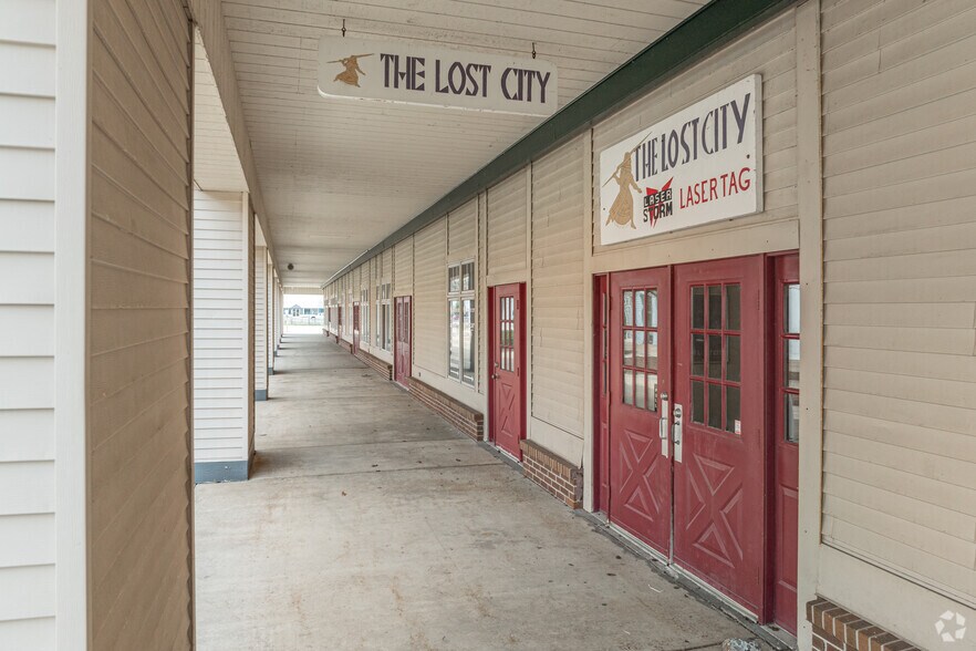 More Photos Of 12330 James St, Holland Unknown For Lease