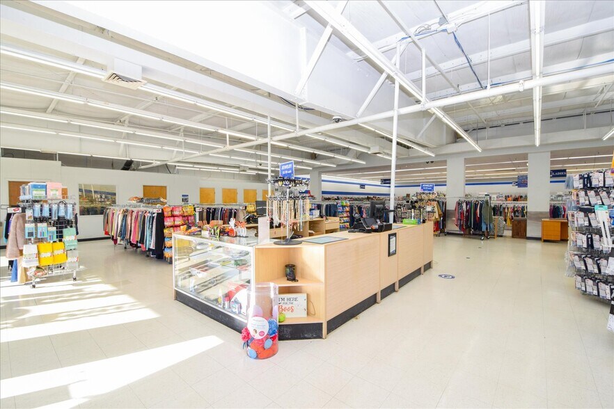 More Photos Of 1045 N Main St, Rocky Mount Freestanding For Sale