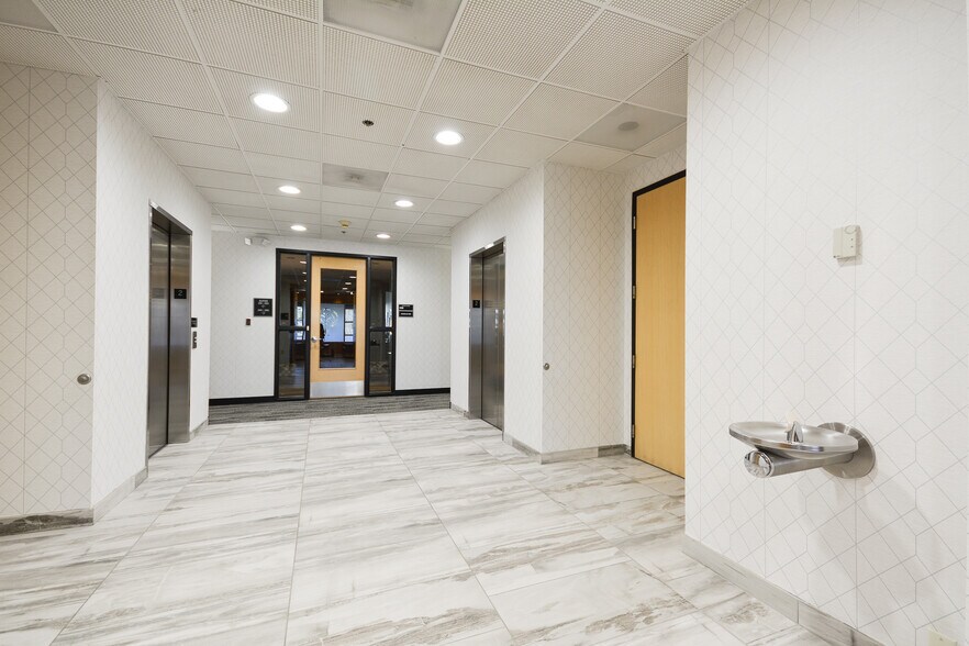 More Photos Of 8315 Cantrell Rd, Little Rock Medical For Lease