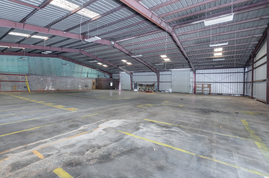 More Photos Of 3240 Summit Ridge Pky, Duluth Warehouse For Lease