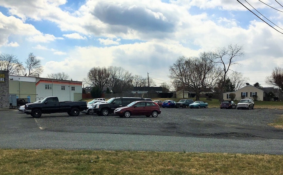 More Photos Of 200 E Pulaski Hwy, Elkton Auto Repair For Sale