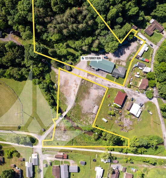 More Photos Of 123 Turkey Run Rd, Salem Distribution For Lease