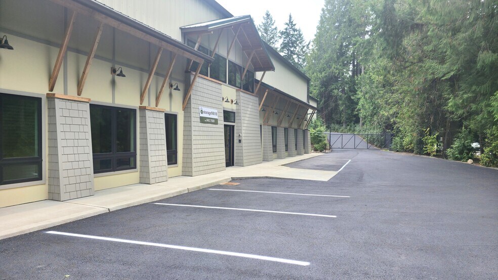 More Photos Of 6455 Fletcher Bay, Bainbridge Island Self Storage For Lease
