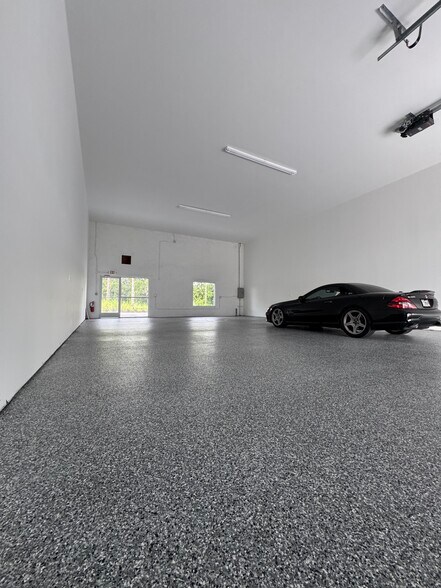 More Photos Of 1101 Reed Canal Rd, Port Orange Warehouse For Sale